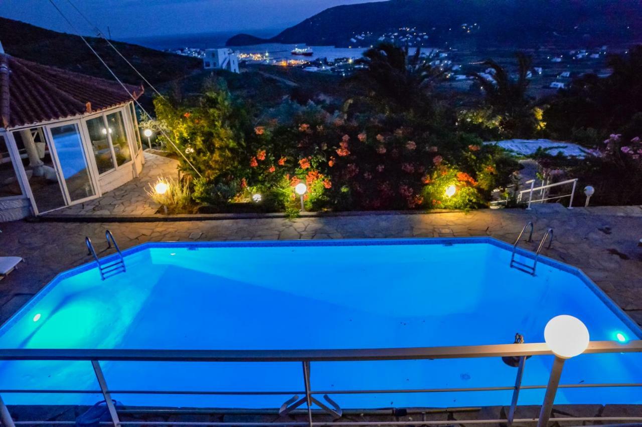 Kymothoi Rooms & Pool Bar Gavrio Exteriör bild